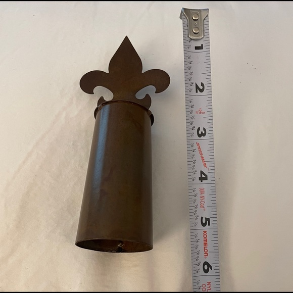 Fleur de Lis Metal Wine Bottle Topper - Picture 1 of 3